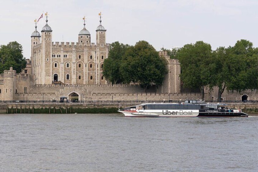 Uber Boat by Thames Clippers River Roamer: Hop On Hop Off Pass