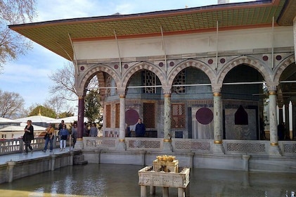 Visite guidée du palais de Topkapi et du Harem avec des billets coupe-file