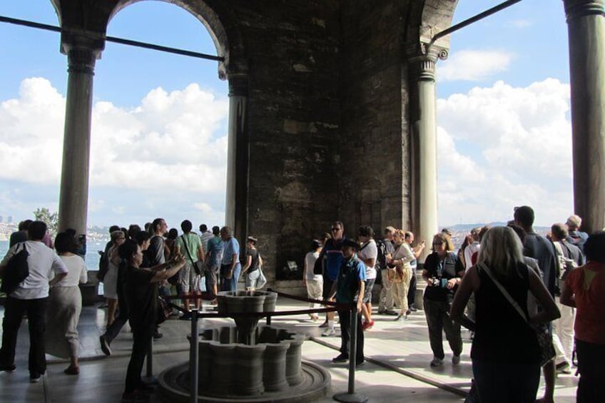 Topkapi Palace and Harem guided tour with skip-the-line tickets