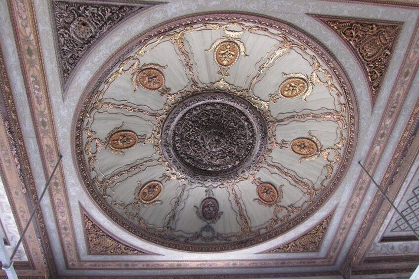 Topkapi Palace and Harem guided tour with skip-the-line tickets