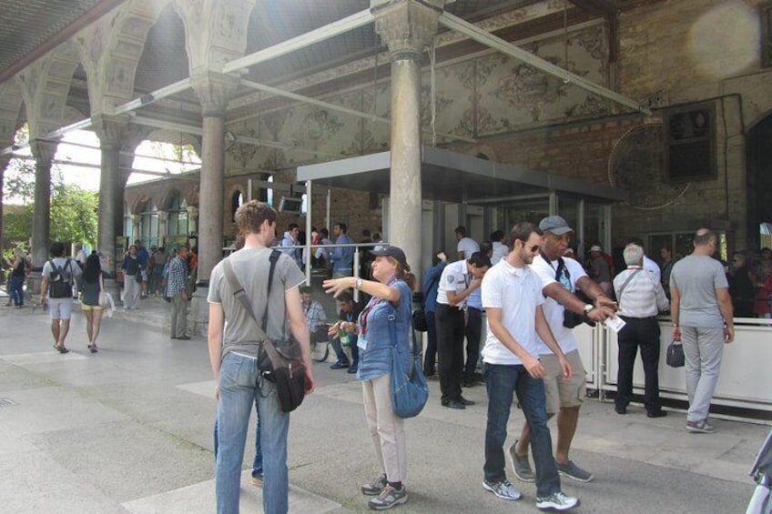 Topkapi Palace and Harem guided tour with skip-the-line tickets
