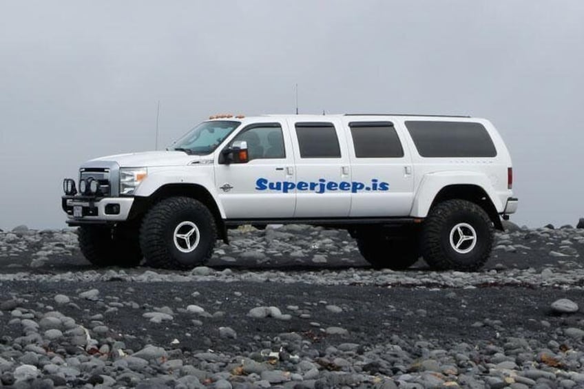 Monster truck into Landmannalaugar