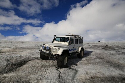 Golden Circle Small-Group Tour by Superjeep from Reykjavik