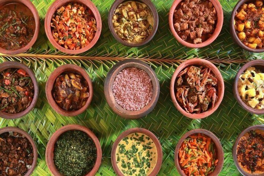 Sri Lankan Style Rice & Curry serves at Road to Rock Cafe, Sigiriya