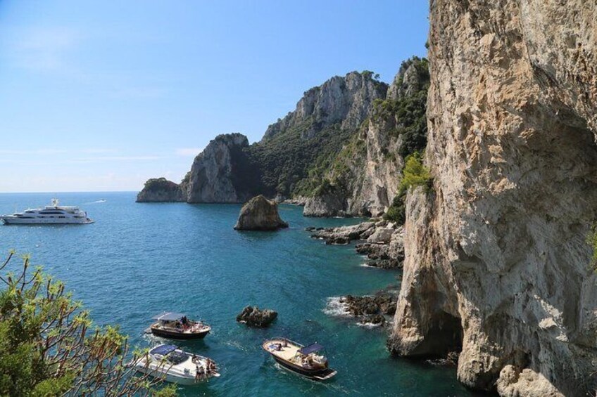 Capri Island Boat Tour from Rome by Train