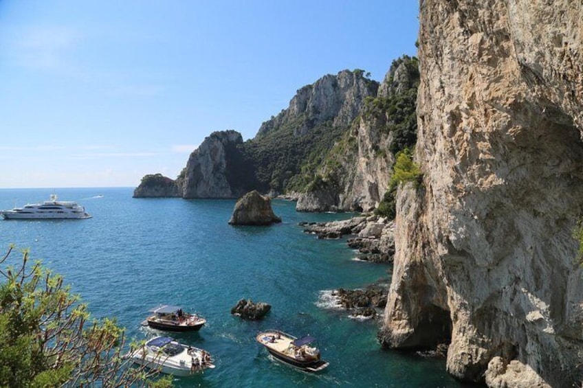 Capri Island Boat Tour from Rome by Train