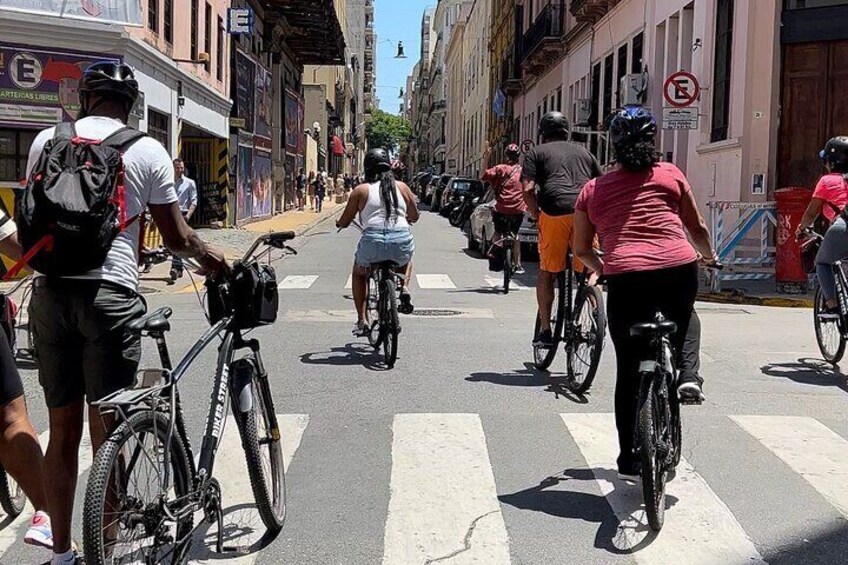 Half-Day Bike Tour in Buenos Aires Argentina with Lunch