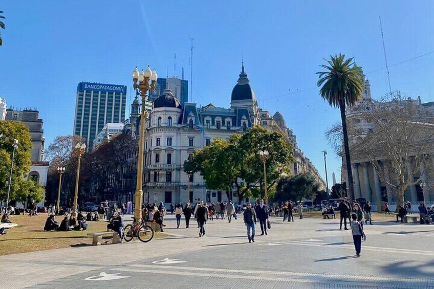 Half-Day Bike Tour in Buenos Aires Argentina with Lunch