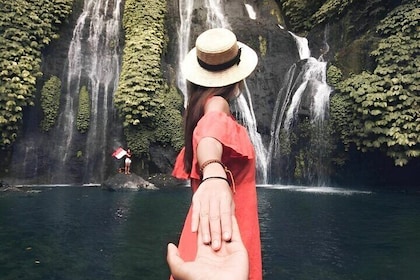 Instagram Tour : Banyumala Waterfall - Handara Heaven Gate - Ulundanu Templ...