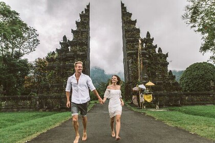 Instagram Tour : Banyumala Waterfall - Handara Heaven Gate - Ulundanu Templ...