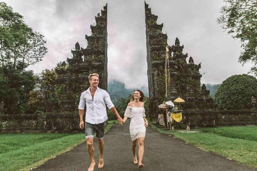 Instagram Tour : Banyumala Waterfall - Handara Heaven Gate - Ulundanu Temple