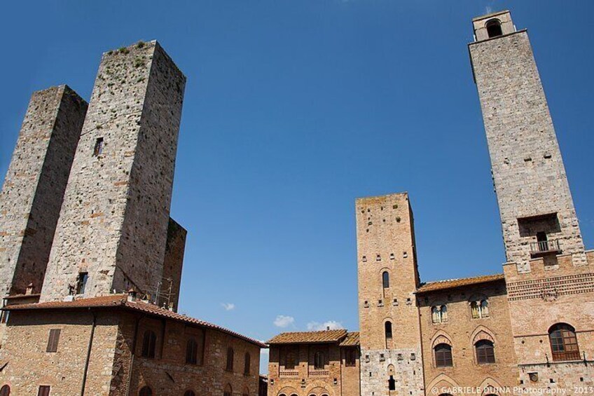 Siena and San Gimignano: Small-Group Tour with Lunch from Florence