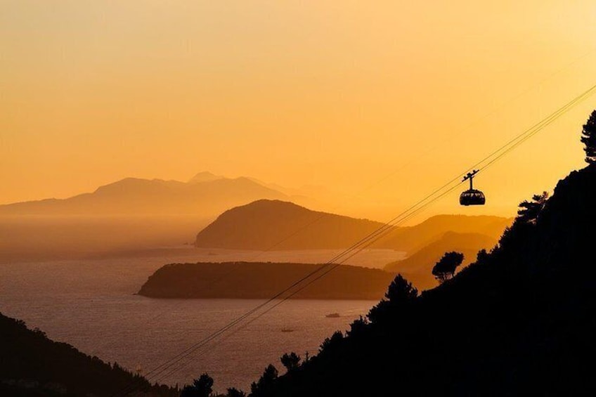 Dubrovnik Combo: Cable Car Ride to Mount Srd and Old Town Tour