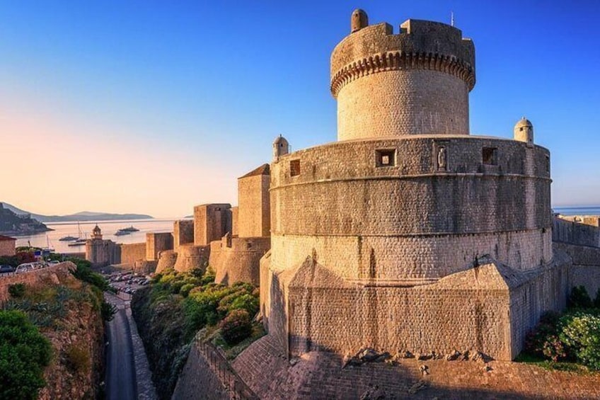 Dubrovnik Super Saver: Mt Srd Cable Car Ride plus Old Town and City Walls Walking Tour