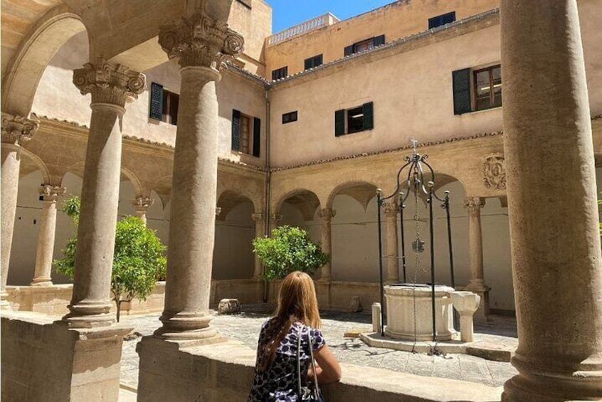 Gaudí and Modernist Art: Guided Tour in Palma de Mallorca