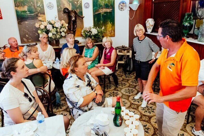 Food Tasting Walking Tour in Palma with a Local