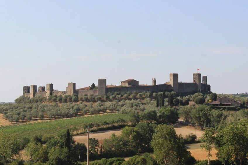brief visit to Monteriggioni