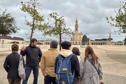 Excursión de medio día a Fátima para grupos pequeños desde Lisboa