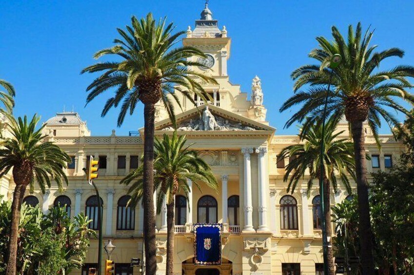Our splendid City Hall!