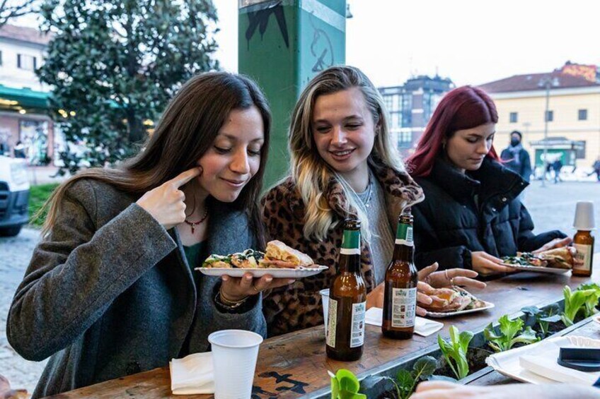 Eating Navigli Food & Drinks Tour