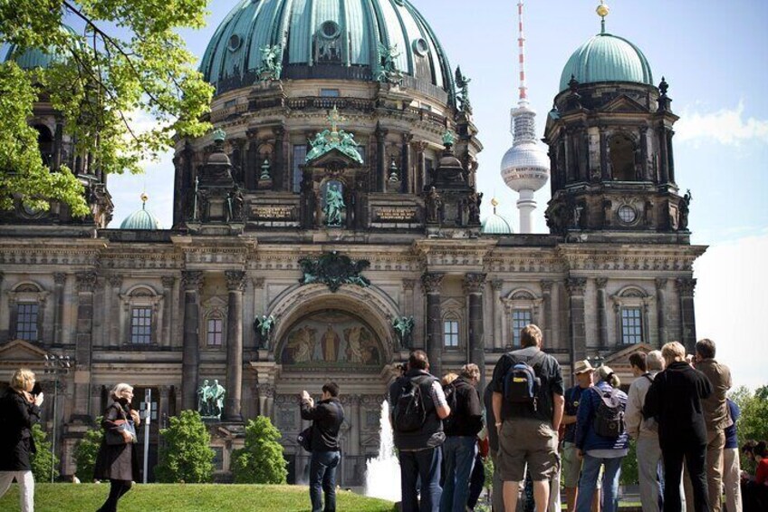 Private Walking Tour: Berlin Highlights and Hidden Sights