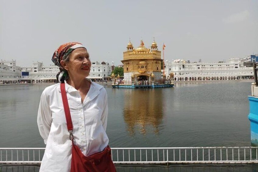 Golden Temple and Wagah Border Private Tour with Punjabi Lunch