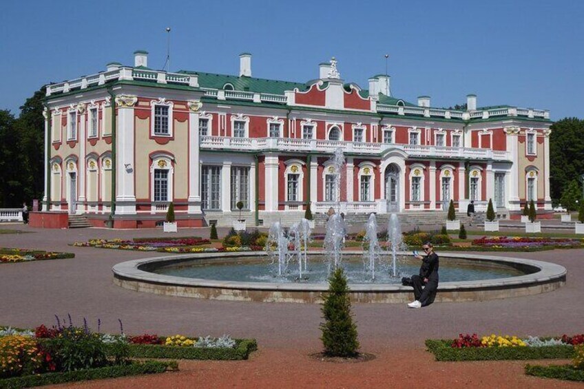 Kadriorg Palace