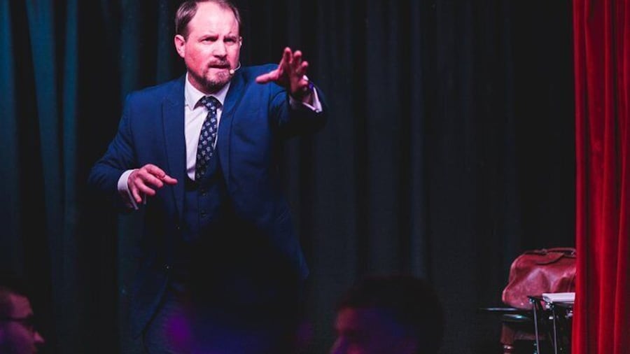 (9pm) The House Magicians Comedy & Magic Show - Smoke & Mirrors