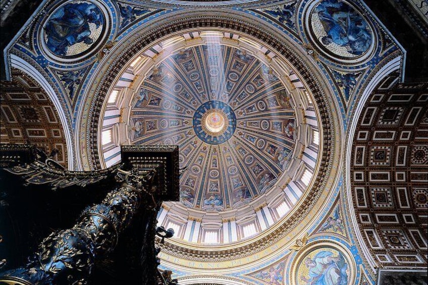 Skip the Line: Dedicated Access to St Peter Basilica & official audioguide