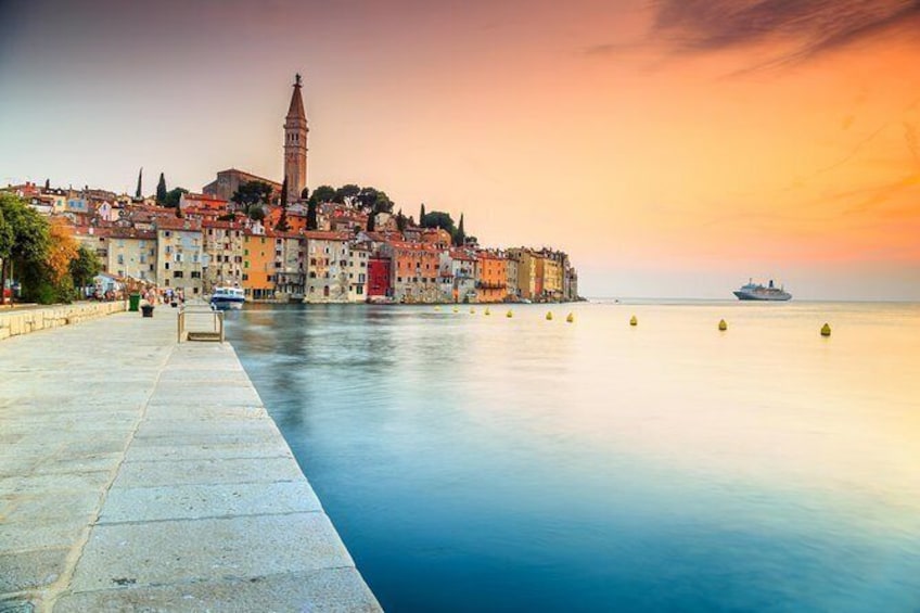 Sail away and relax on the boat day trip from Porec