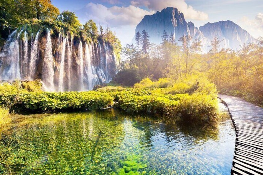 Plitvice Lakes National park tour from Split with Local Licensed Guide 