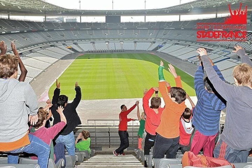 Feel the atmosphere of the Stade de France!