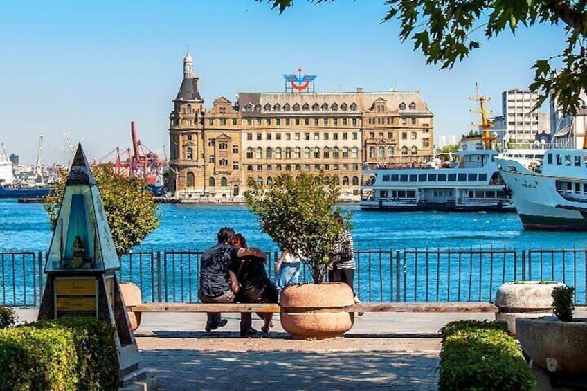 Asian Side of Istanbul: Uskudar and Kadikoy Full Day Tour
