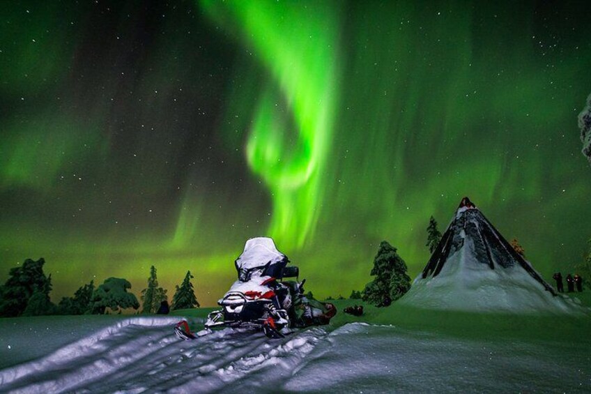 Northern Lights Snowmobile Sleigh Ride from Kemi - Tornio