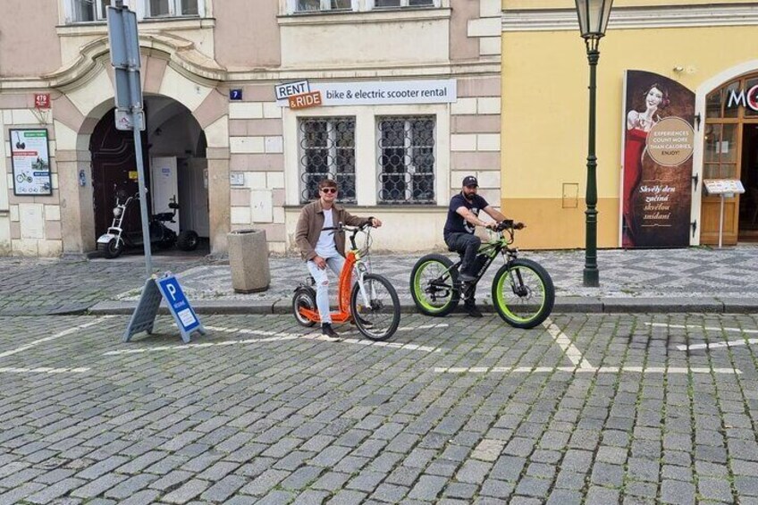 Live-Guided 2 Hours e-Scooter Tour of Prague 