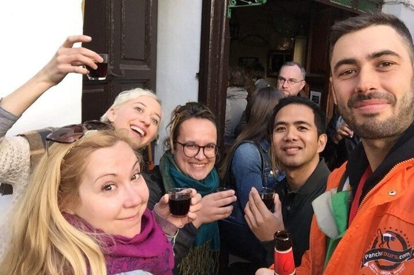 Gourmet Tapas and Wine Tasting Tour in Seville Small Groups and Jewish Quarter