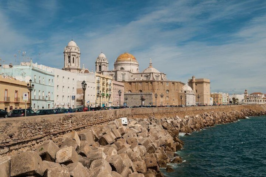 Private Walking Tour of Cadiz: includes Tavira Tower