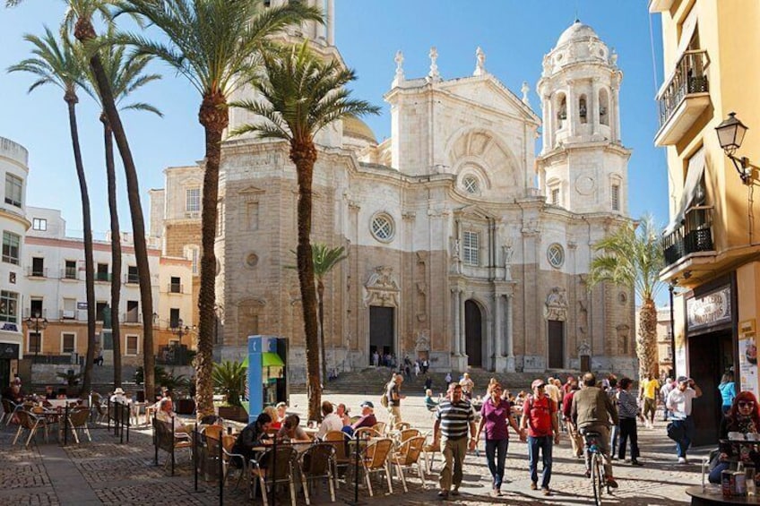 Private Walking Tour of Cadiz: includes Tavira Tower