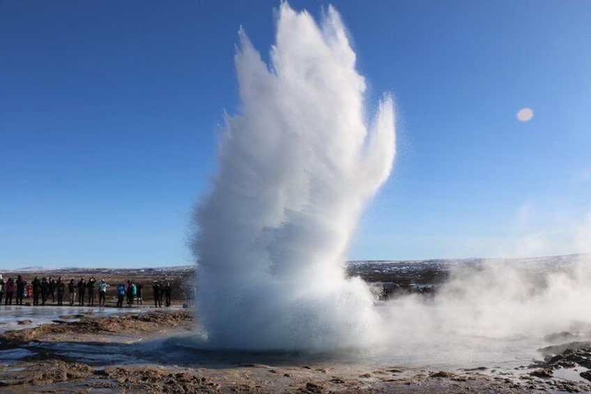 Private Golden Circle Tour Iceland- Geyser 