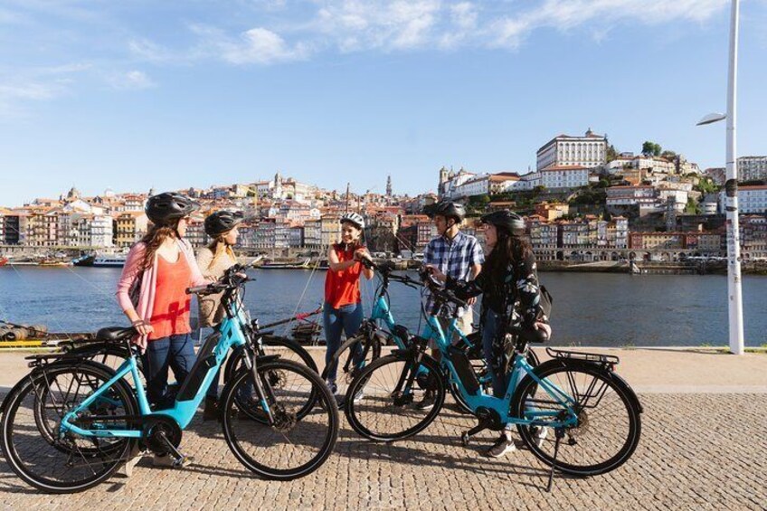 3-Hour of Porto Highlights on a Electric Bike - Guided Tour