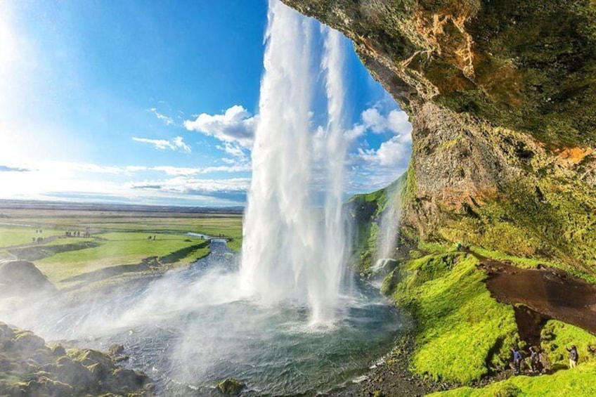 Seljalandsfoss Waterfall