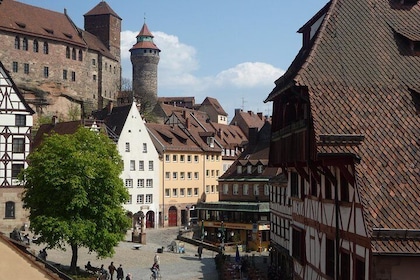 Balade à pied dans la vieille ville de Nuremberg