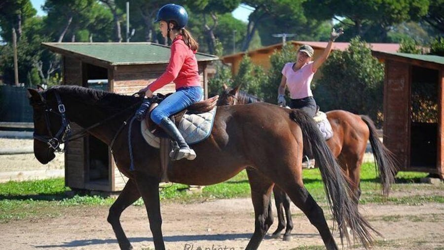 Rome: Private Horse Riding Trail with Breakfast in Ancient Rome