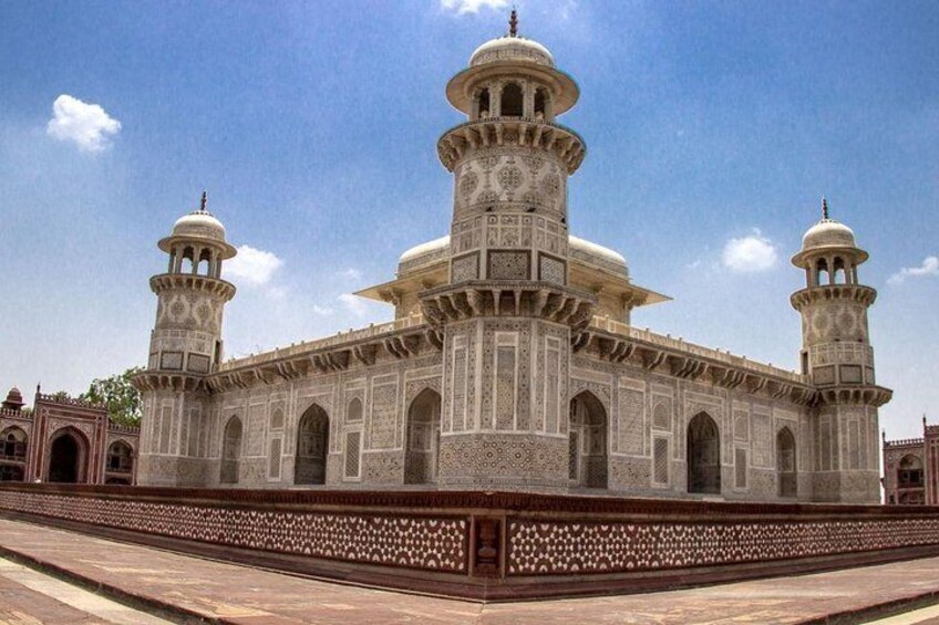 Itmad Ud Daulah 