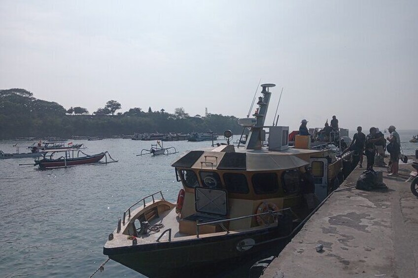 Golden Queen Fast Boat