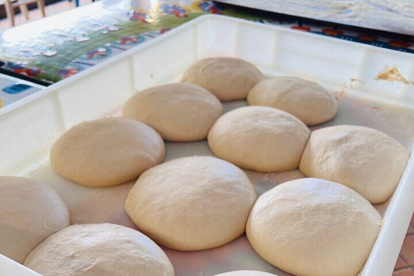 Half-Day Pizza Making Class in Taormina