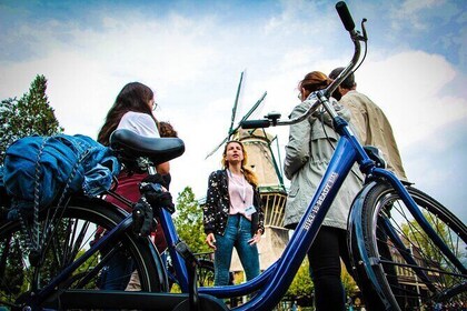 Amsterdam Highlights Small-Group Bike Tour