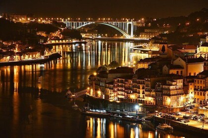 Porto Heritage Night Tour With Fado Show And Dinner Included