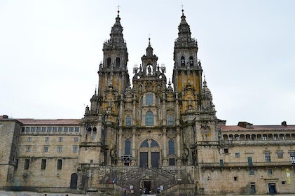 Private Tour Santiago de Compostela & Viana do Castelo from Porto
