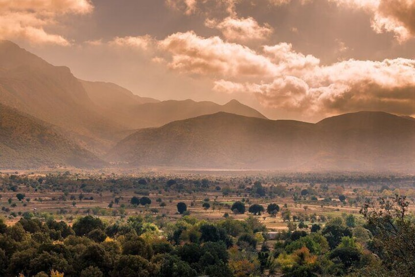 Mythical Escape: Cave of Zeus & Knossos Palace with Lassithi Plateau from Chania